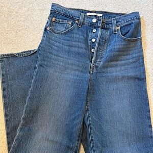 Levi’s Ribcage Straight - Size 27